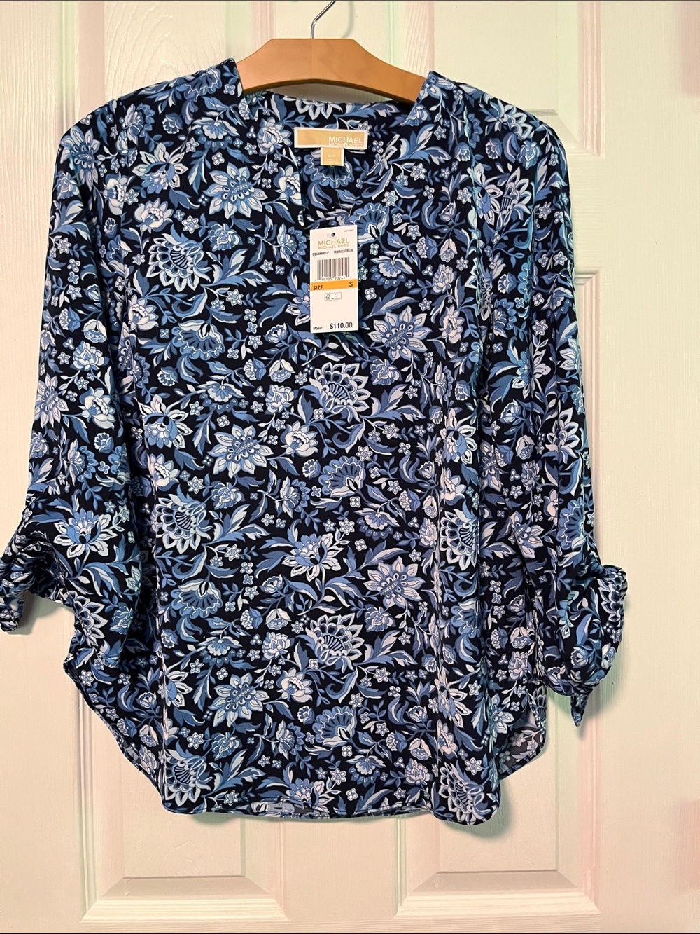 MICHAEL Michael Kors Navy and Light Blue V-neck Floral Blouse